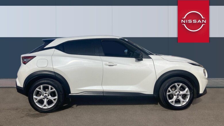 Nissan Juke 1.0 DiG-T N-Connecta 5dr Petrol Hatchback